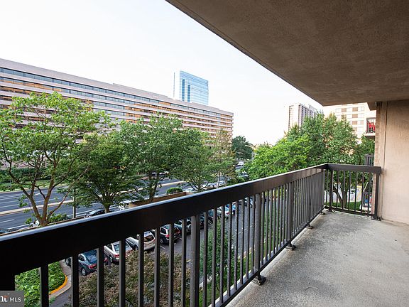 2nd image of 3713 George Mason Dr APT 409