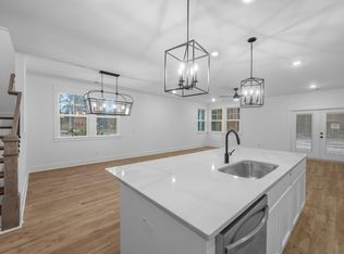 521 Rendezvous Way, Huger, SC 29450