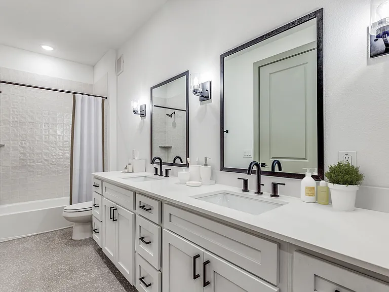 Capitol Flats — Photo 16