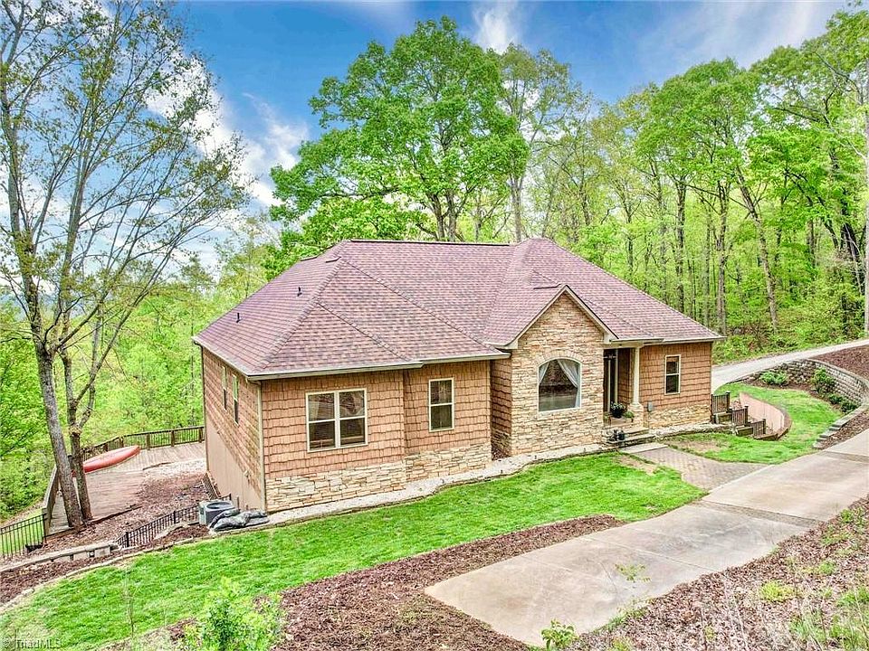 7th image of this home