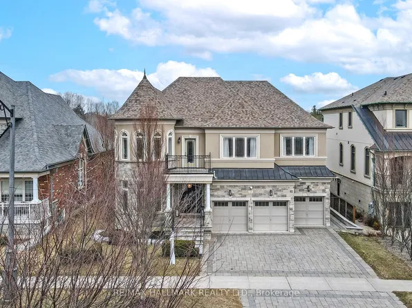 24 Bluff Trl, King, ON L7B 0A1