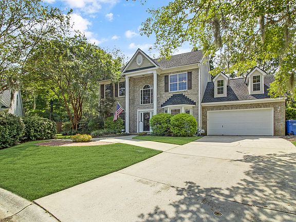 3rd image of 5408 Crosland Ct E
