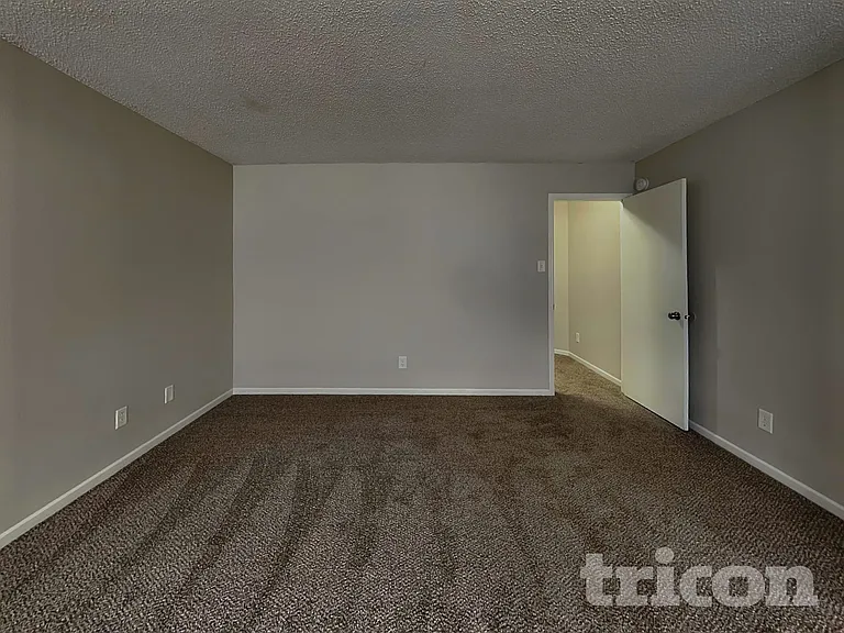 2729 Redland Ln — Photo 8