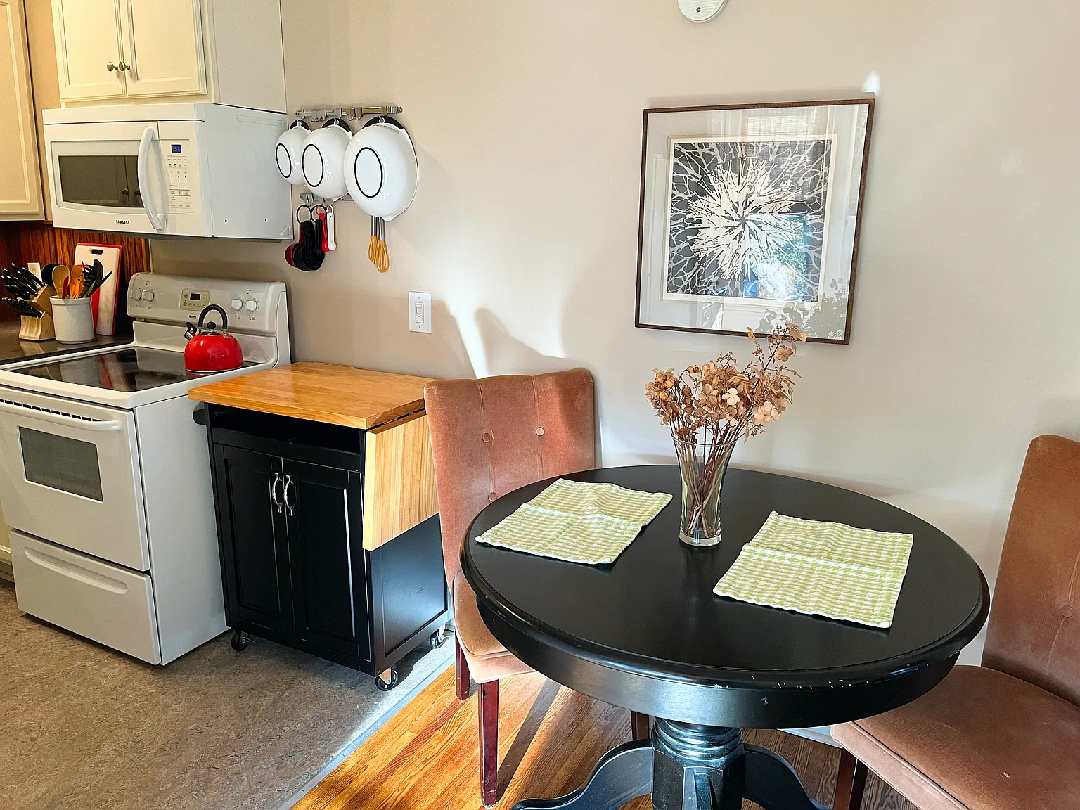 2 bed, $1,600 — Photo 3
