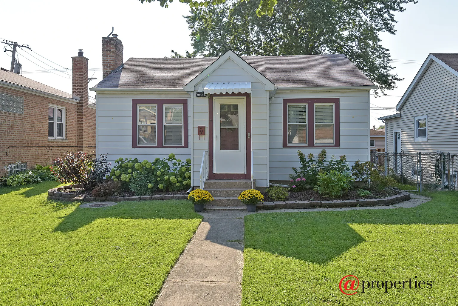 10642 S Troy St photo 1