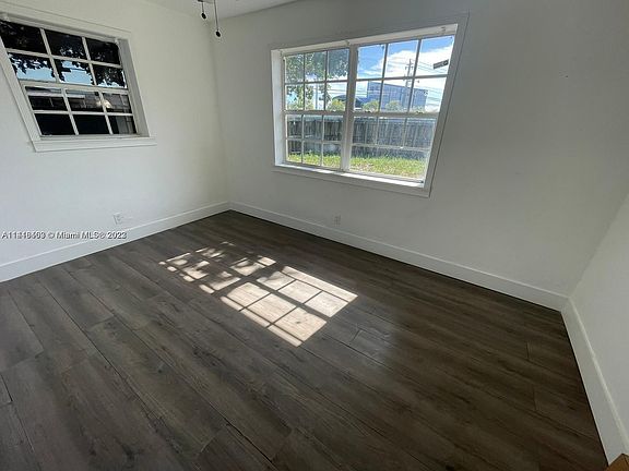 4th image of 1016 NW 10th Ter