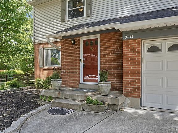 5th image of 9434 Sheralee Ln