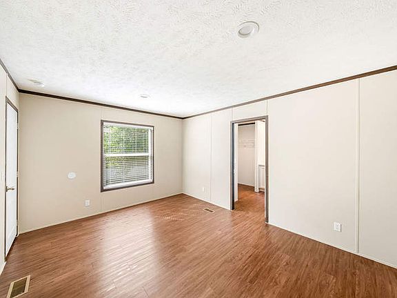 5th image of 210 Peggy St #Pg210