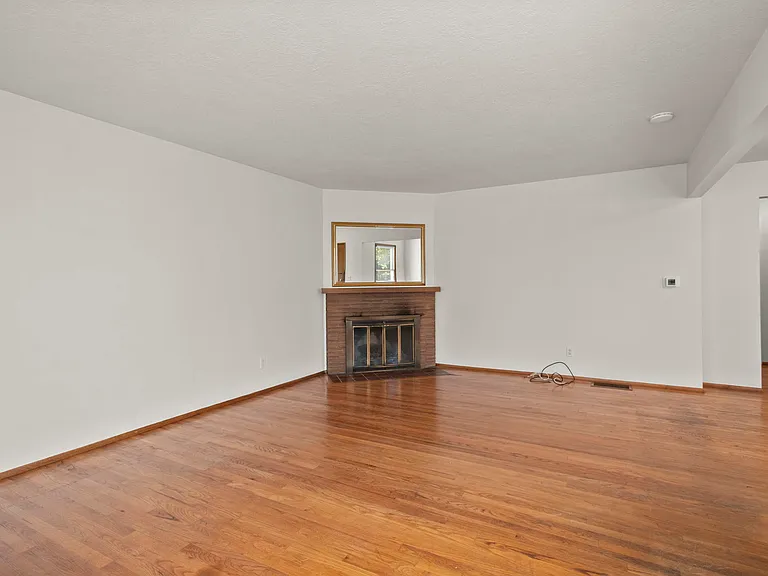 4815 SE Yamhill St — Photo 6