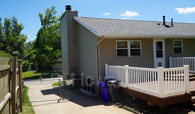 82 W Post Rd NW — Photo 7