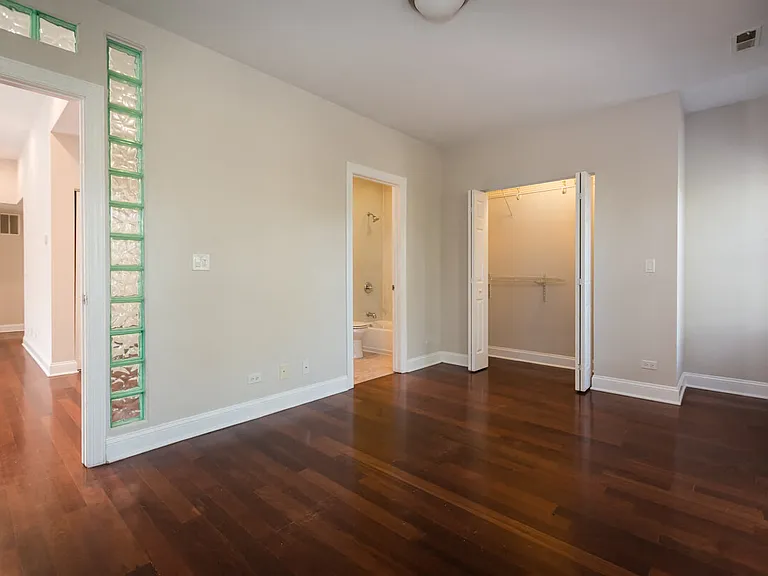 6922-24 N. Greenview Ave. — Photo 8