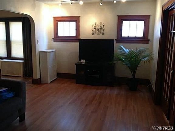 2nd image of 168 Stillwell Ave
