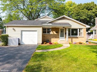 1103 E Illinois St, Wheaton, IL