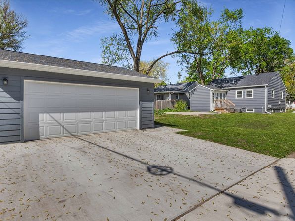 2104 59th St, Des Moines, IA 50322