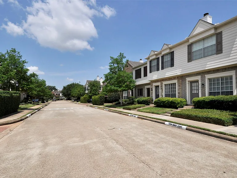 2930 Grants Lake Blvd #2704 — Photo 24