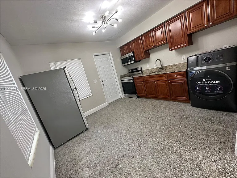 1140 NE 1st Ave #1140 — Photo 4