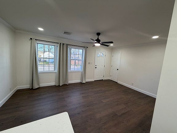 3rd image of 3 Jenkins Pl #2
