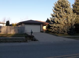2096 N Old Hicks Rd, Palatine, IL