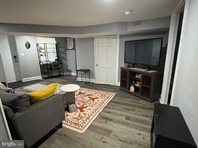 620 Montpelier St #2 — Photo 6