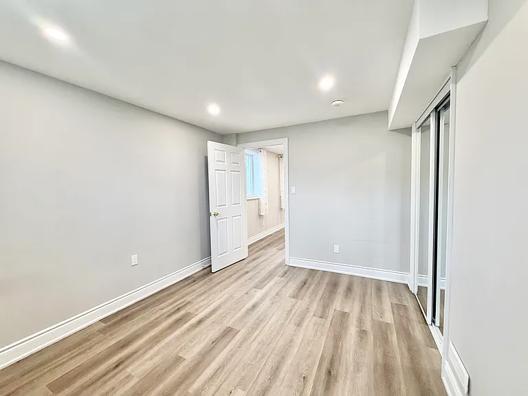 152 Oldham St — Photo 10