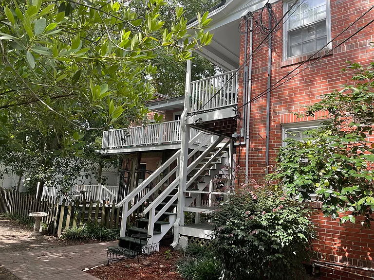 Rear corner of 412 Dock Street