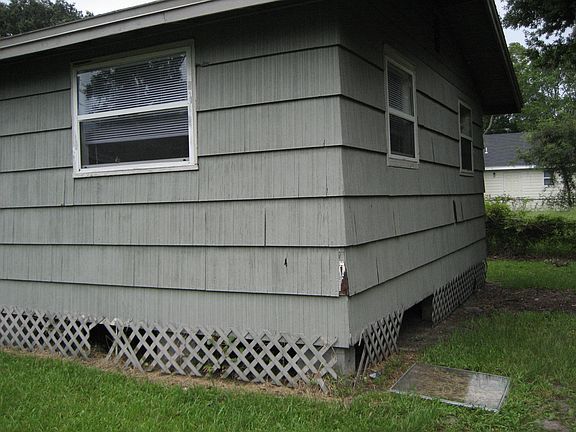 3rd image of 4156 Hunt St