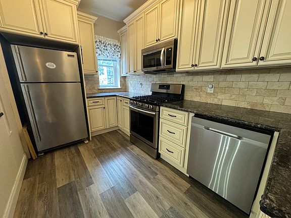 2nd image of 4614 Fort Hamilton Pkwy APT 1