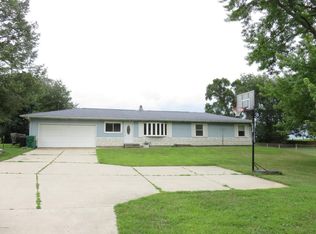 66545 M 62, Edwardsburg, MI 49112