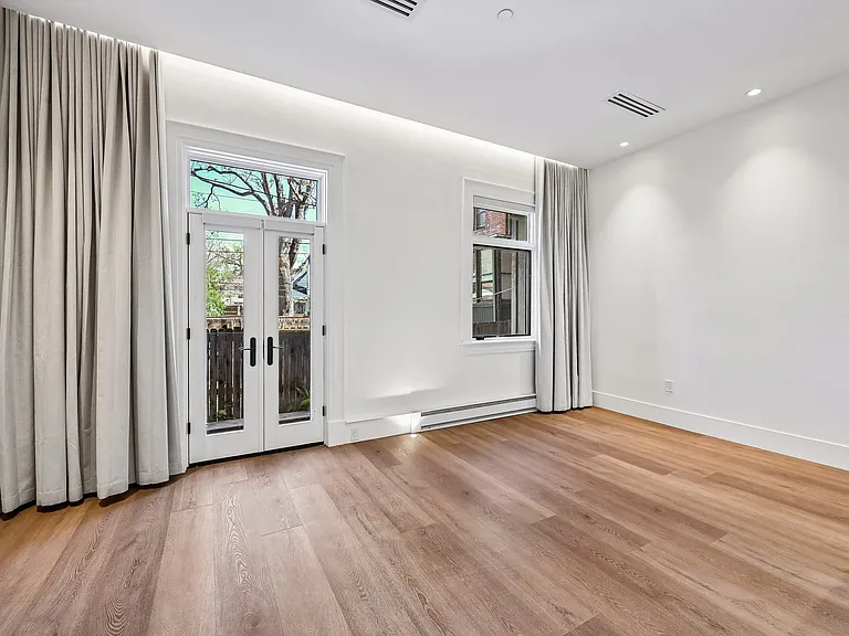 225 E Bayaud Ave — Photo 3