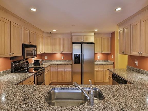 3rd image of 60 Merrimac St Unit 902
