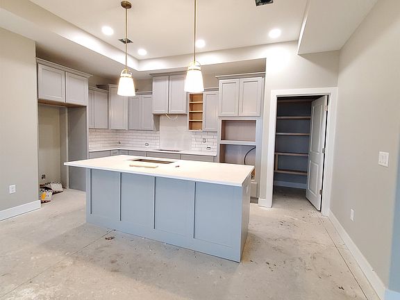 4th image of 306 W Boxthorn Dr