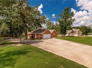 14024 Wadesboro Rd, Ponchatoula, LA 70454