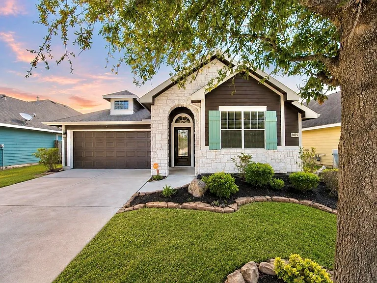 30938 Blue Ridge Park Ln — Photo 1
