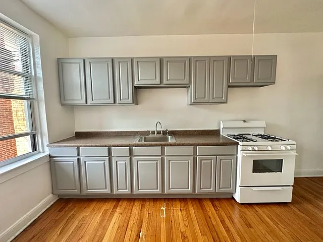 2 bed, 1200 sqft, $1,650 — Photo 2
