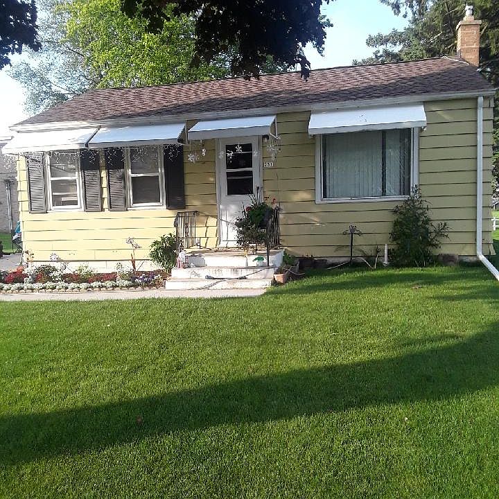 1st image of 231 W Church St