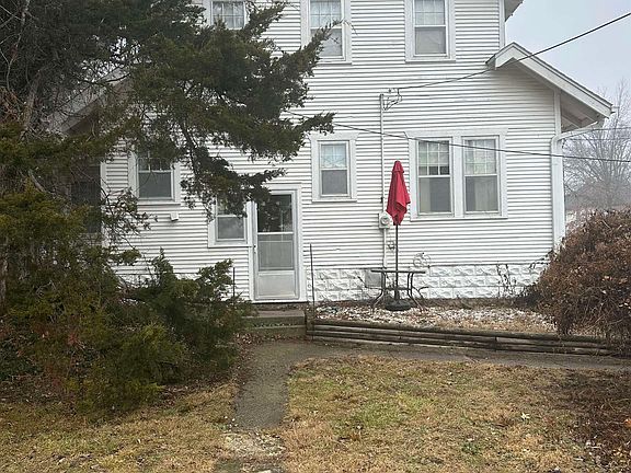 2nd image of 116 N Emporia St