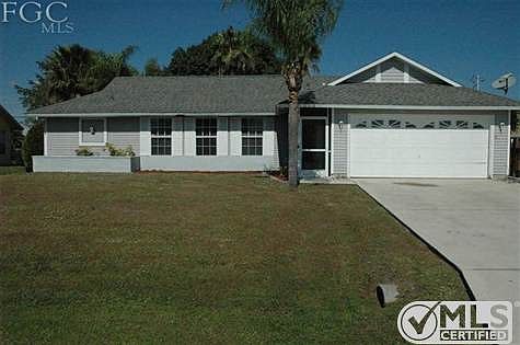 915 SW 35th St Front View