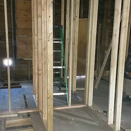 4th image of 946 E Evans Ave