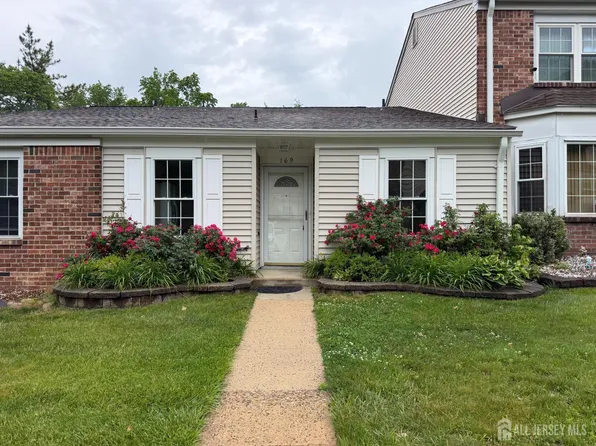 169 Devon Ct, Old Bridge, NJ 08857