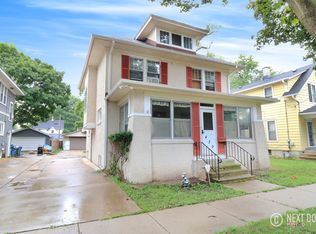 439 South Ave, Aurora, IL 60505