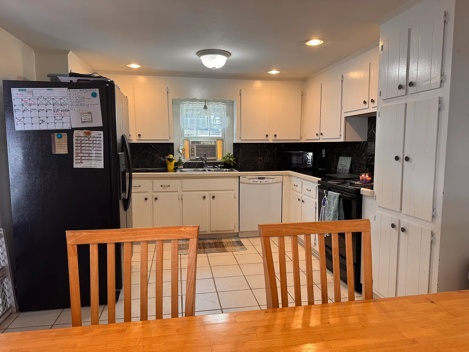 3 bed, 1.5 bath, 960 sqft, $2,400 — Photo 3