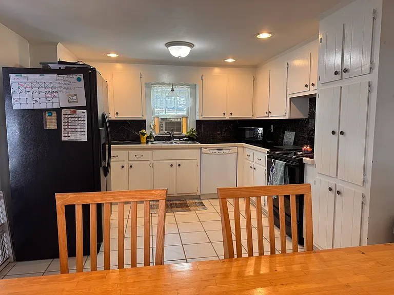 35 Antlers Rd — Photo 3