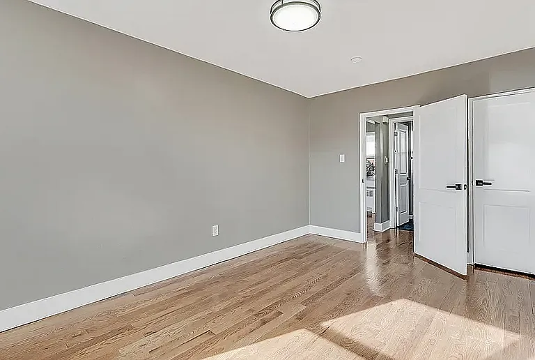 1005 S Main St #29D — Photo 5