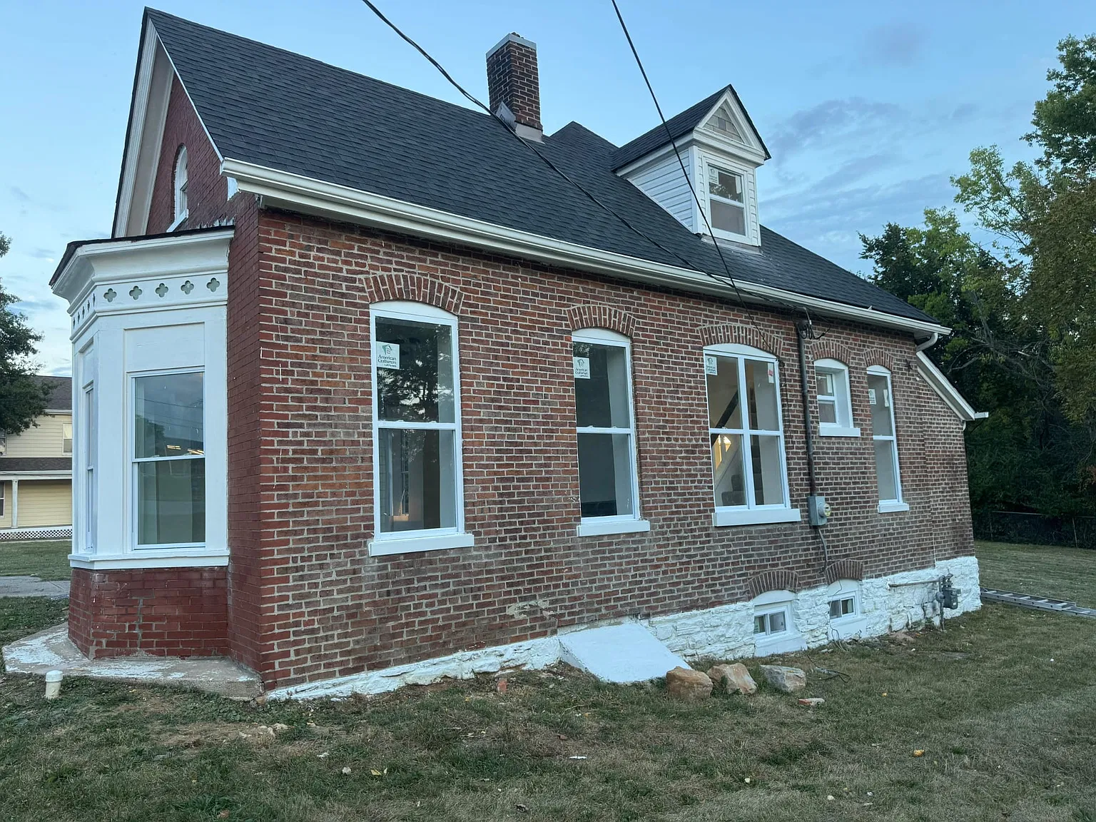 216 E Walton St — Photo 4