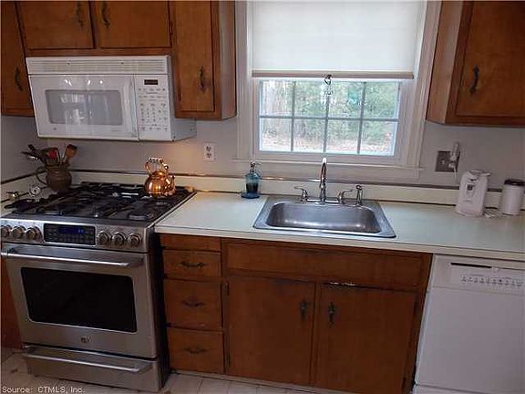 3rd image of 75 Shelley Dr
