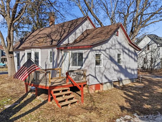 250 W 4th St, New Richmond, WI 54017
