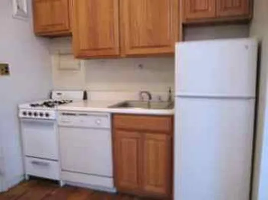 Rented by Barak Realty | media 17