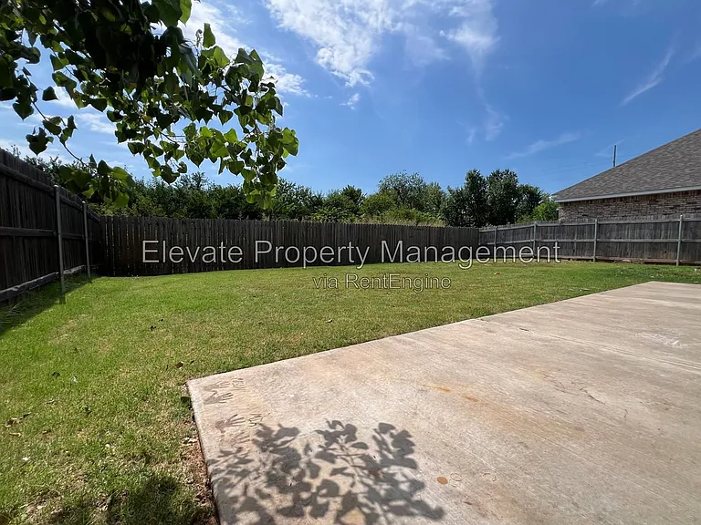 5020 Caleb St — Photo 20