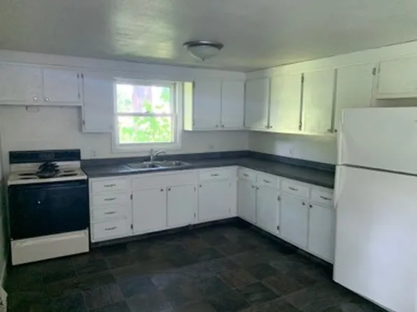 400 S Gilbert St, Footville, WI 53537