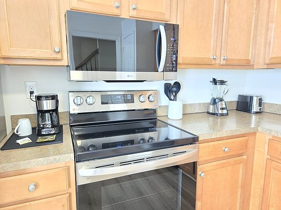 2nd image of 5529 Old Guard Cres